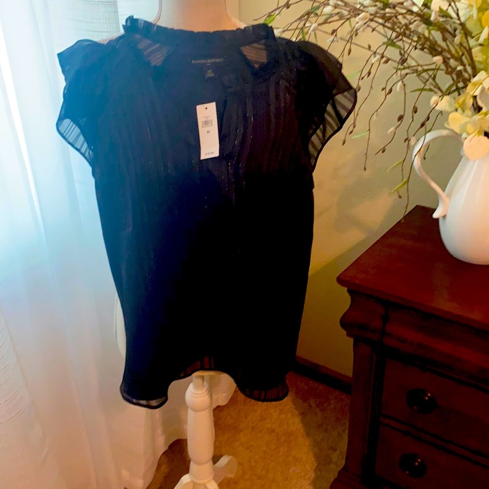 Brand new with tags Banana Republic flowy top.